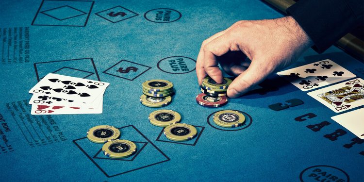 The Platform Of Texas Hold’em: The Online Casino